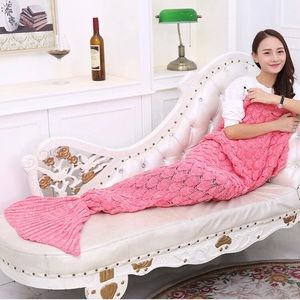 Girls Mermaid pink blanket